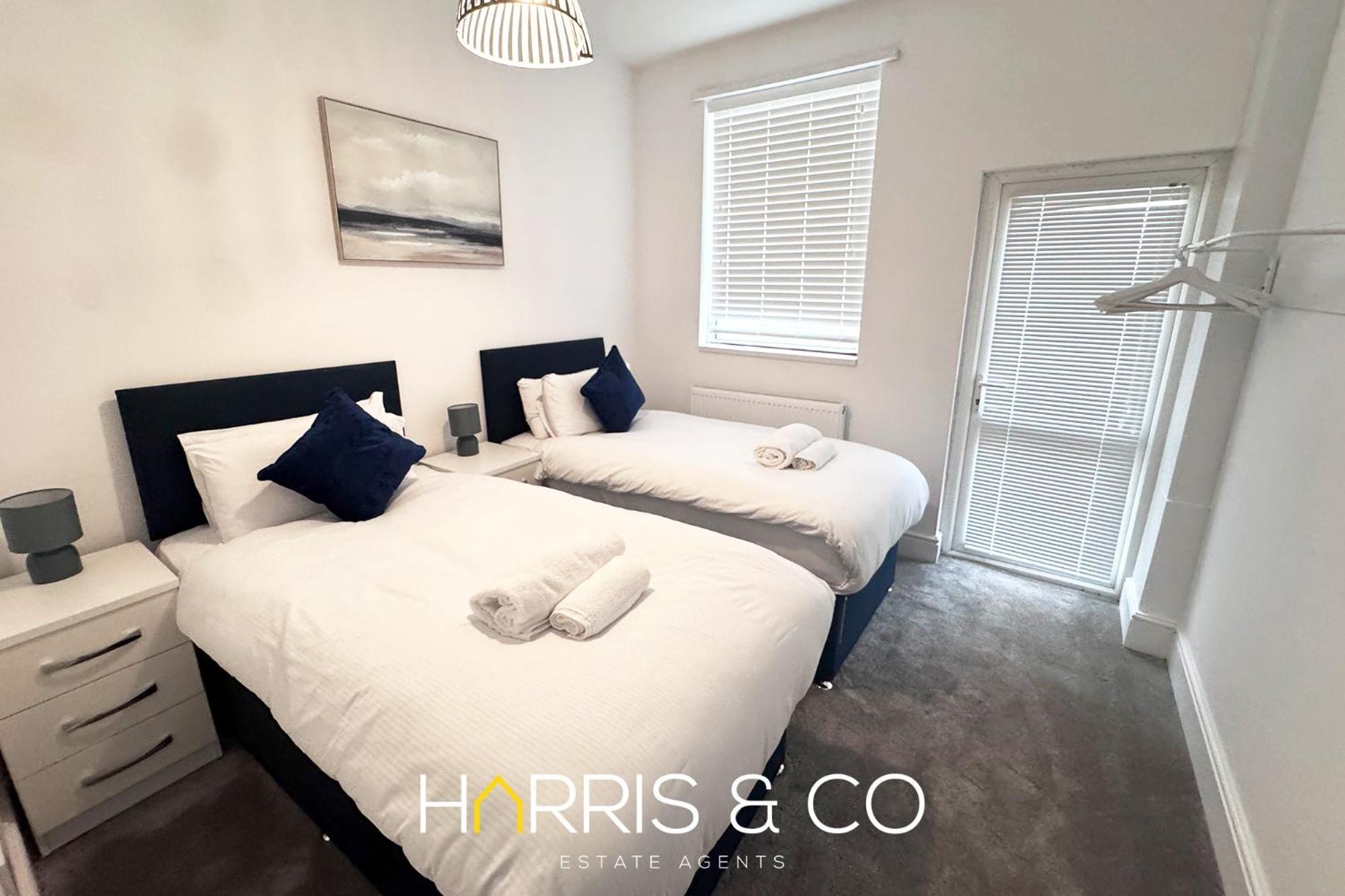 New Sandpiper Apartments Fleetwood Extérieur photo