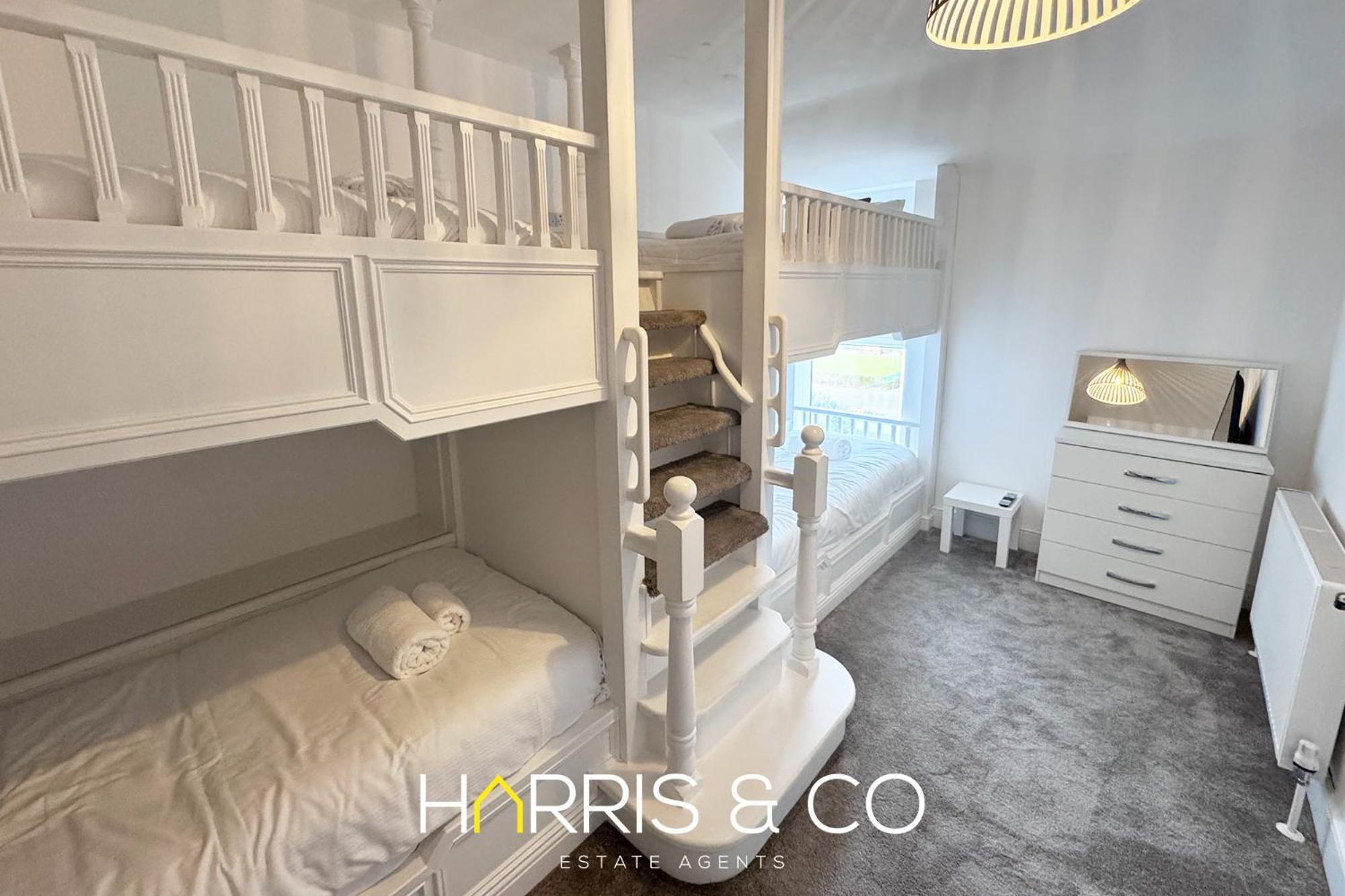 New Sandpiper Apartments Fleetwood Extérieur photo